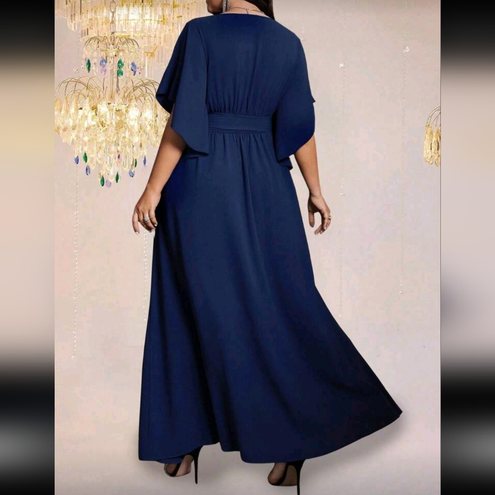 Plus Size Elegant Olive Green Maxi Dress - Picture 10 of 12
